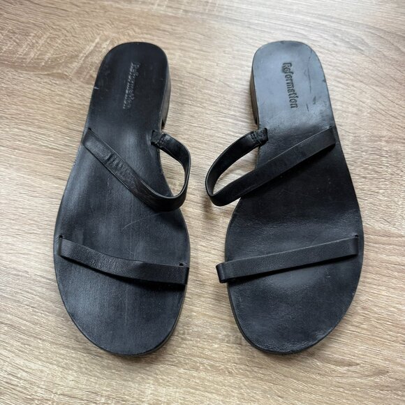 Reformation Marion Black Slip-On Low Heel Leather Sandals 8 - Picture 4 of 11